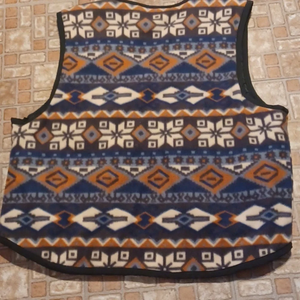 Fleece Vest in Blue and Brown Uniform Code Size Large